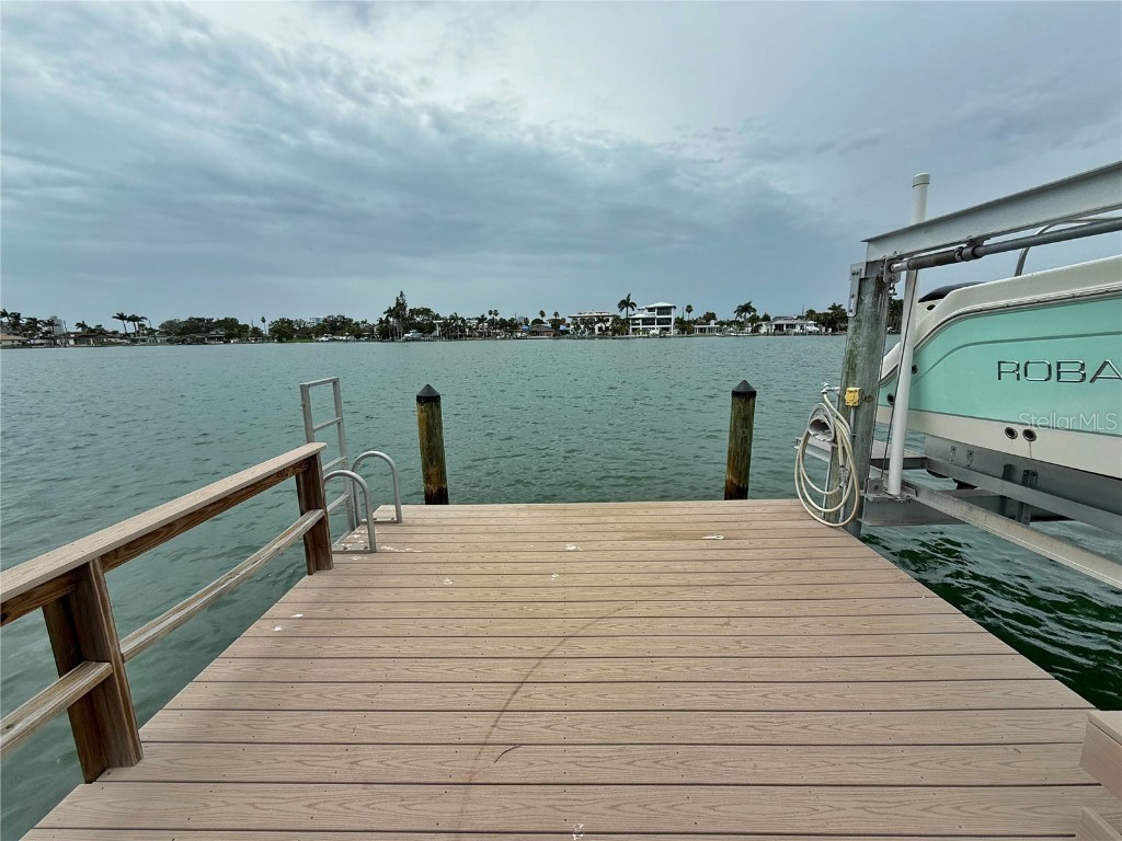 10246 Tarpon Drive Treasure Island FL 33706 TB8402309 image28