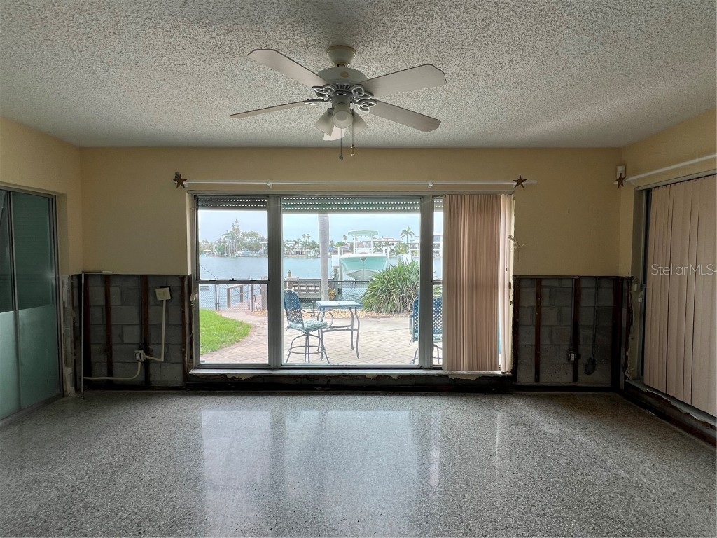10246 Tarpon Drive Treasure Island FL 33706 TB8402309 image32