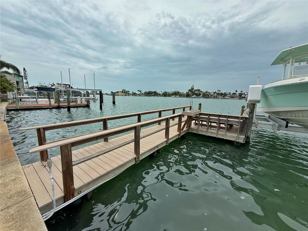 10246 Tarpon Drive Treasure Island FL 33706 TB8402309 image7