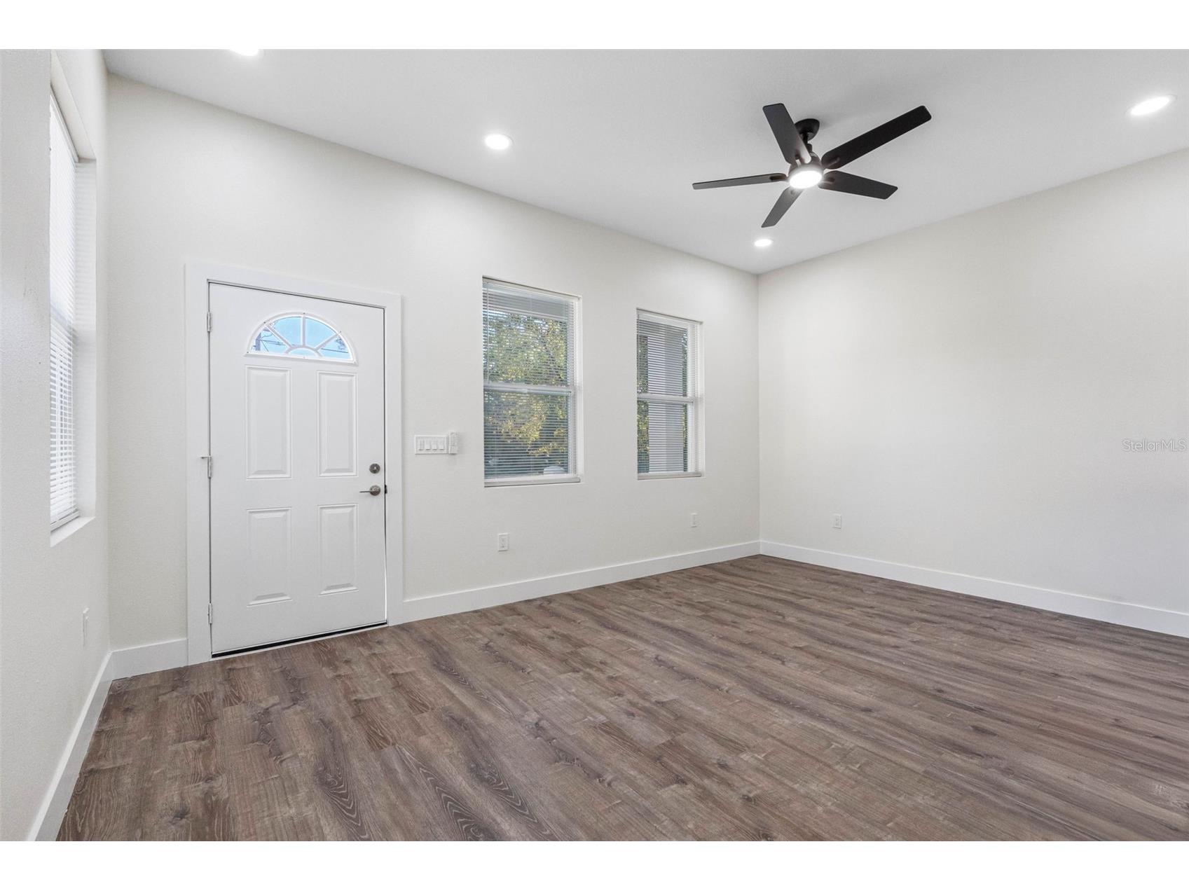 10247 Lake Drive New Port Richey FL 34654 TB8458693 image5