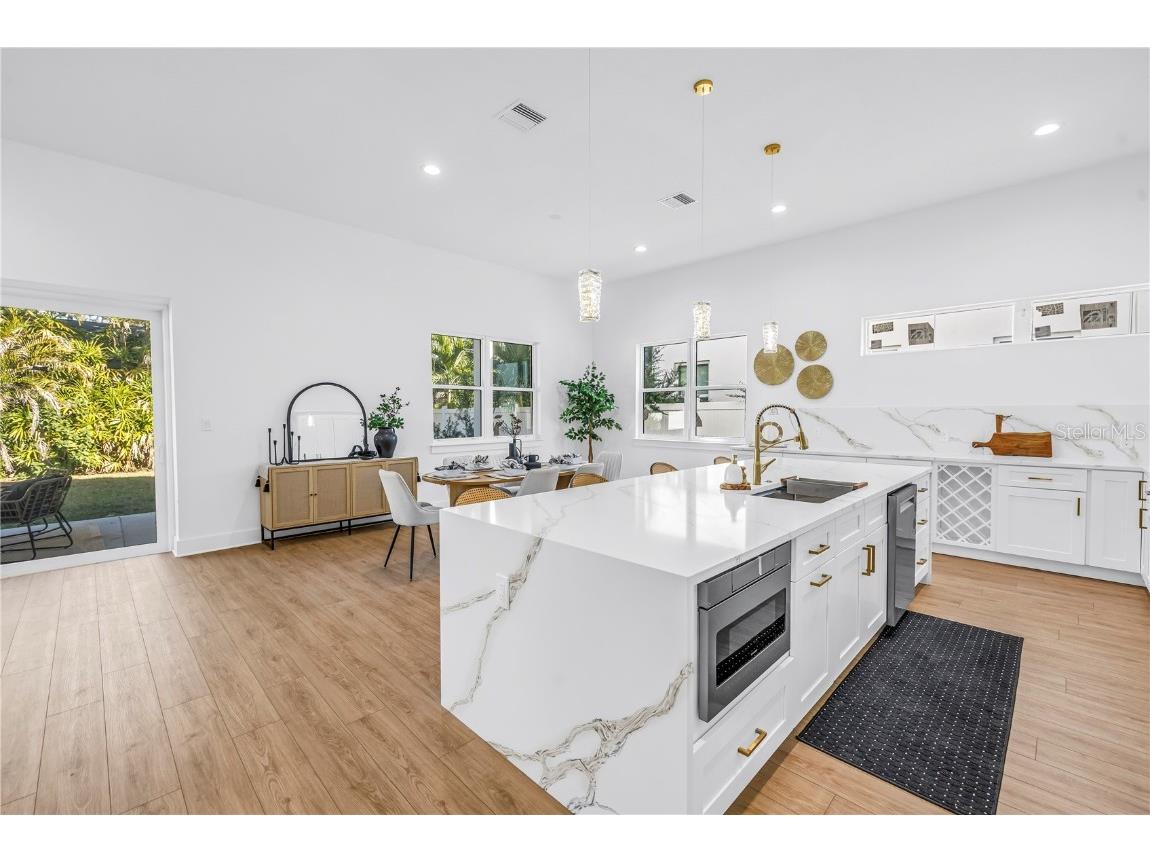 1025 42nd Avenue N Saint Petersburg FL 33703 TB8390944 image13