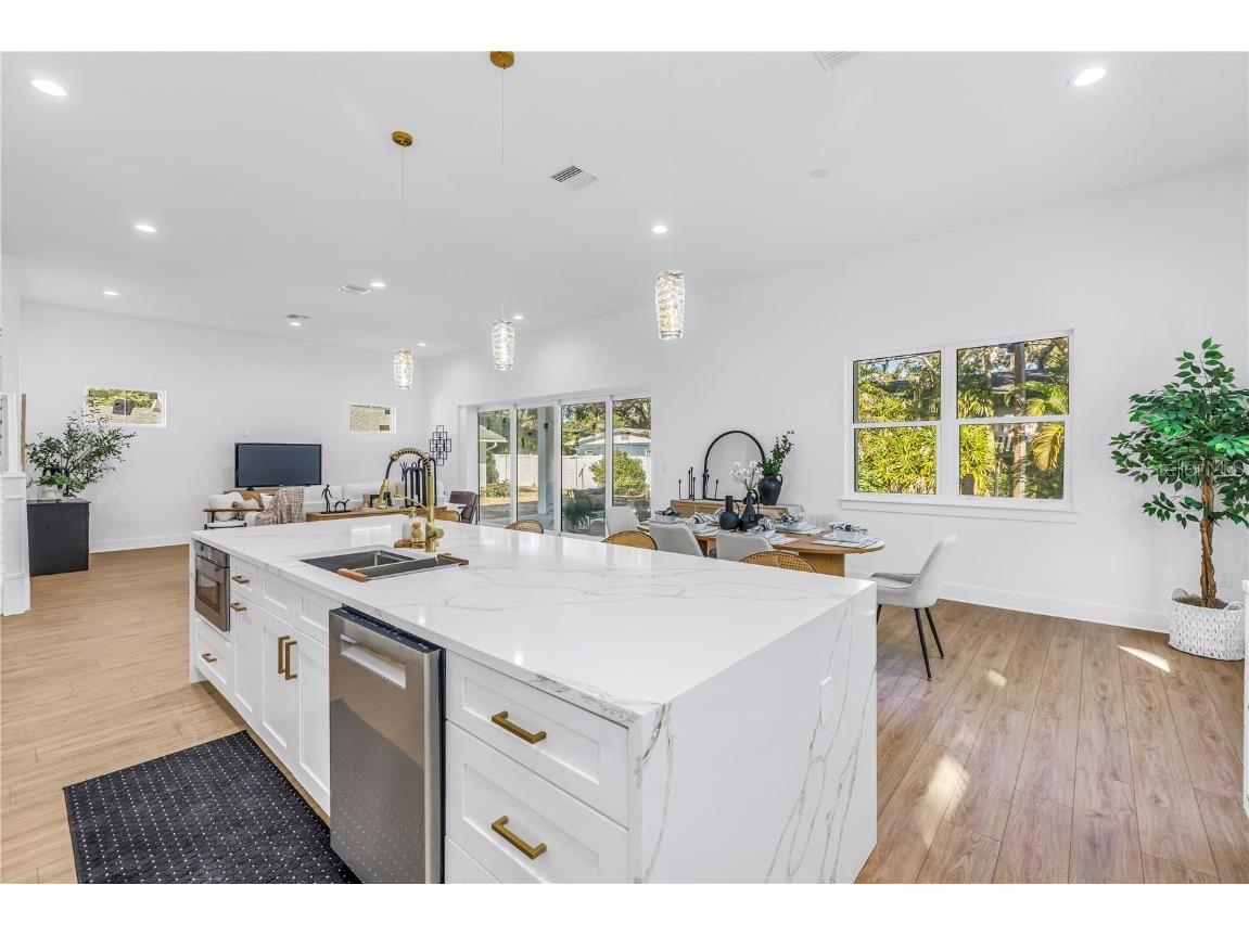 1025 42nd Avenue N Saint Petersburg FL 33703 TB8390944 image15