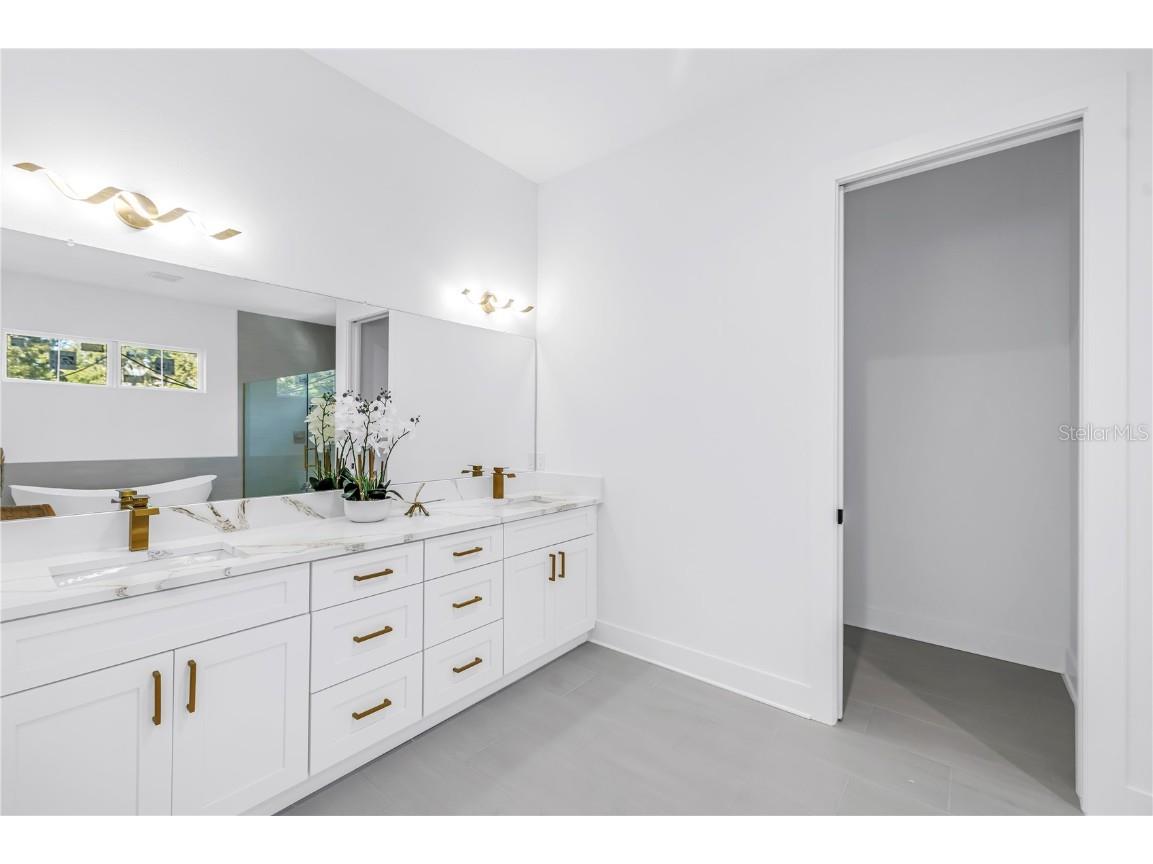 1025 42nd Avenue N Saint Petersburg FL 33703 TB8390944 image25