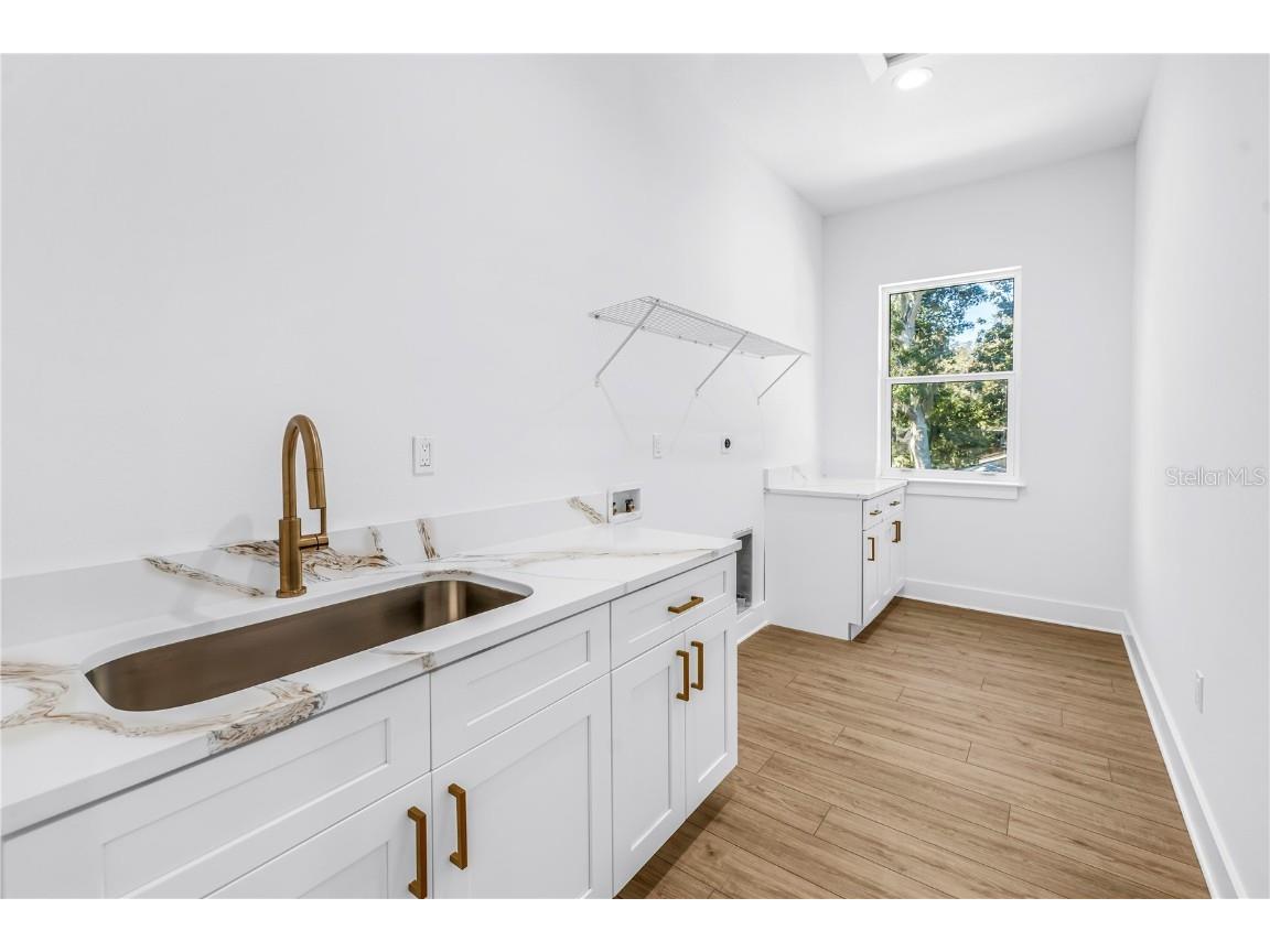 1025 42nd Avenue N Saint Petersburg FL 33703 TB8390944 image31