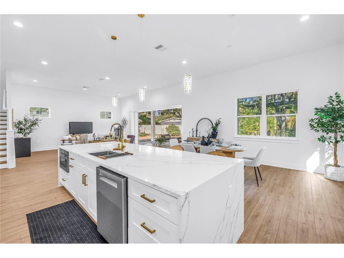 1025 42nd Avenue N Saint Petersburg FL 33703 TB8390944 image38