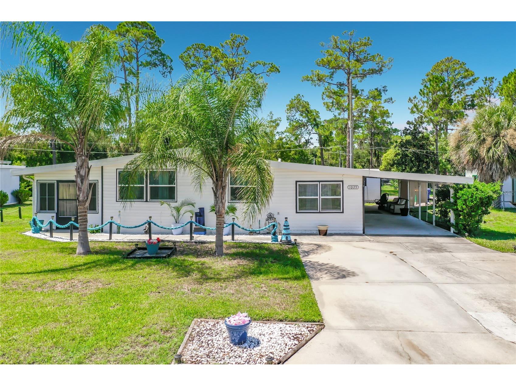1025 Capella Drive Tavares FL 32778 G5114703 image1