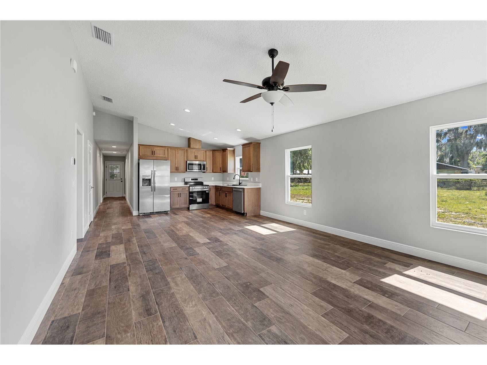 1025 Cr 452a Lake Panasoffkee FL 33538 G5110614 image12