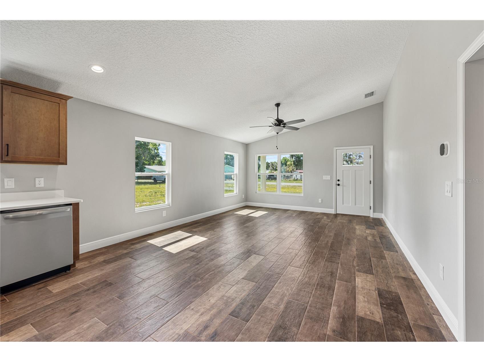 1025 Cr 452a Lake Panasoffkee FL 33538 G5110614 image14