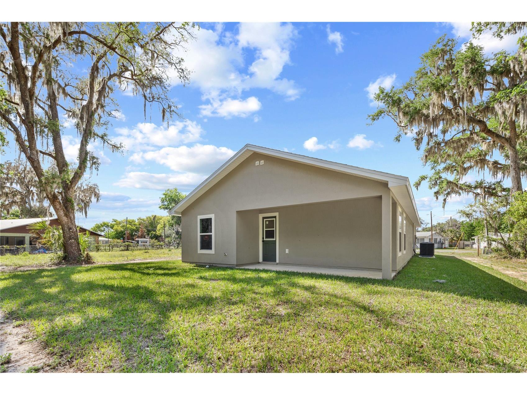 1025 Cr 452a Lake Panasoffkee FL 33538 G5110614 image8