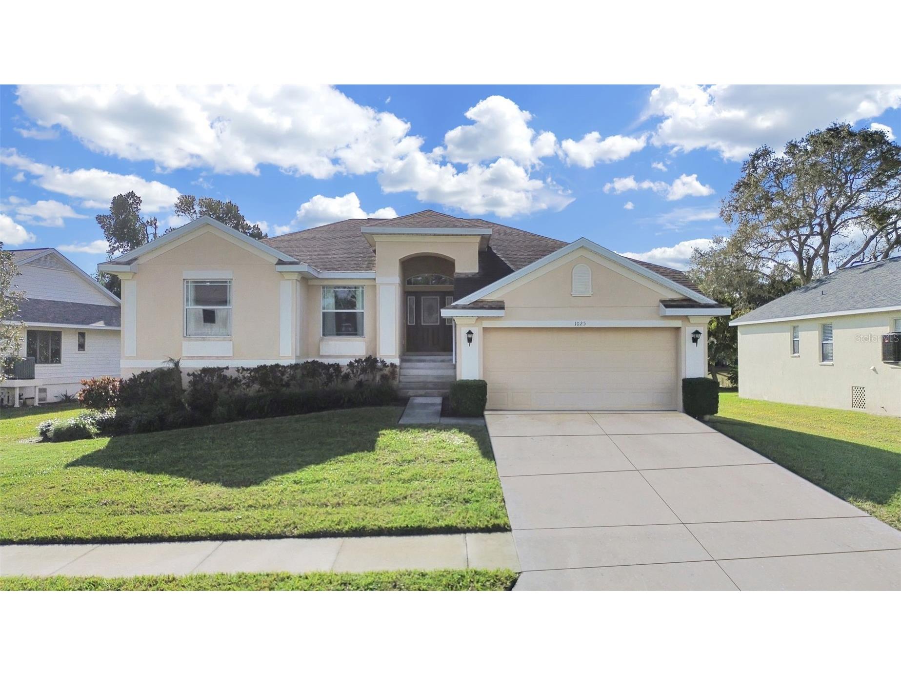 1025 Lake Avoca Place Tarpon Springs FL 34689 - LAKE AVOCA TB8461975 image1