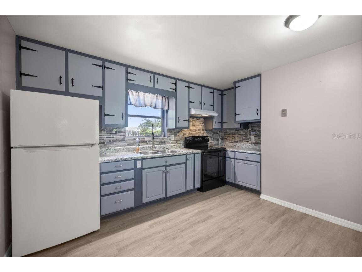 1025 NE 4th Street Chiefland FL 32626 OM699579 image8