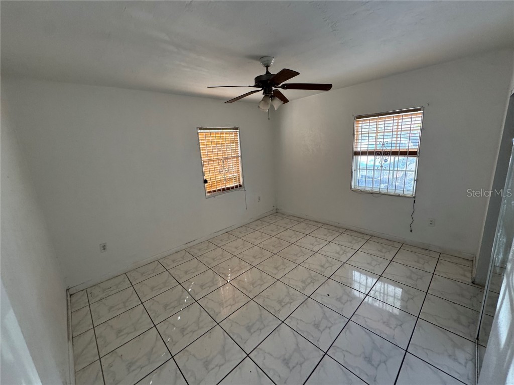 1025 NW 31st Avenue Miami FL 33125 TB8449729 image11