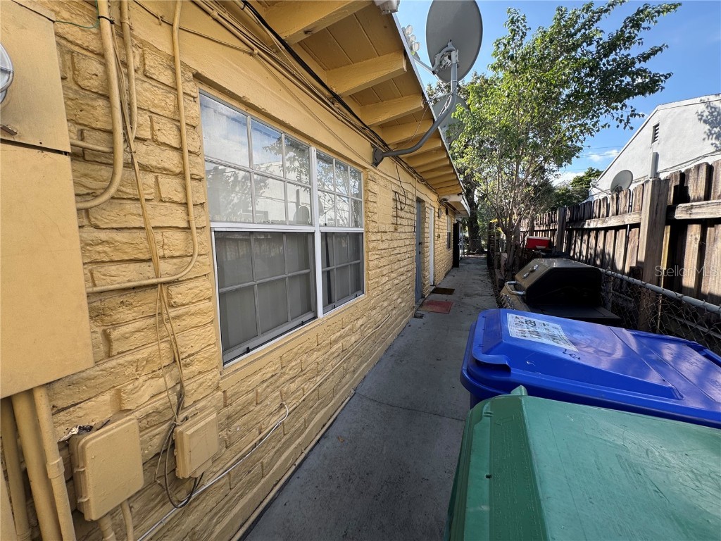 1025 NW 31st Avenue Miami FL 33125 TB8449729 image18