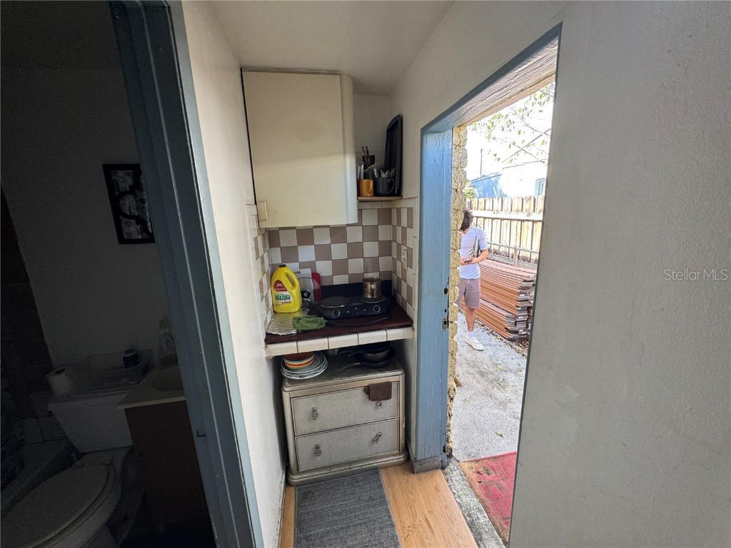 1025 NW 31st Avenue Miami FL 33125 TB8449729 image20