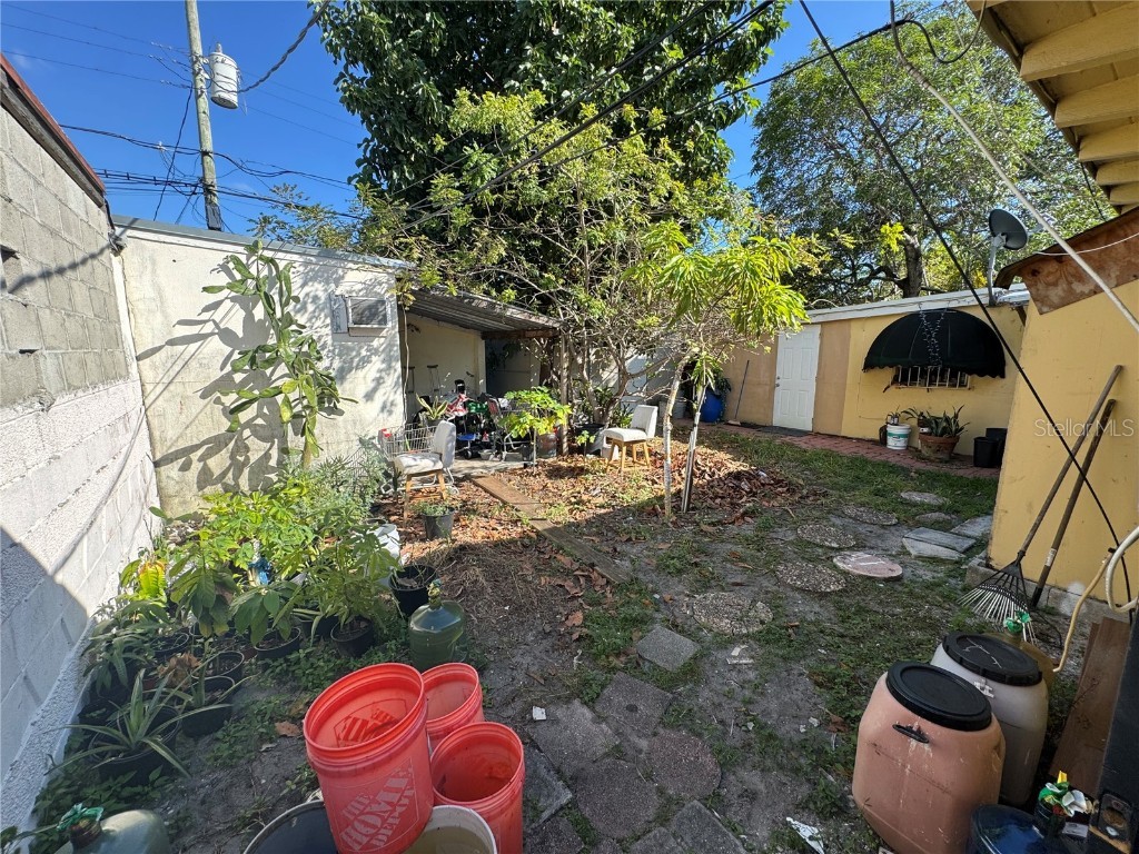 1025 NW 31st Avenue Miami FL 33125 TB8449729 image24