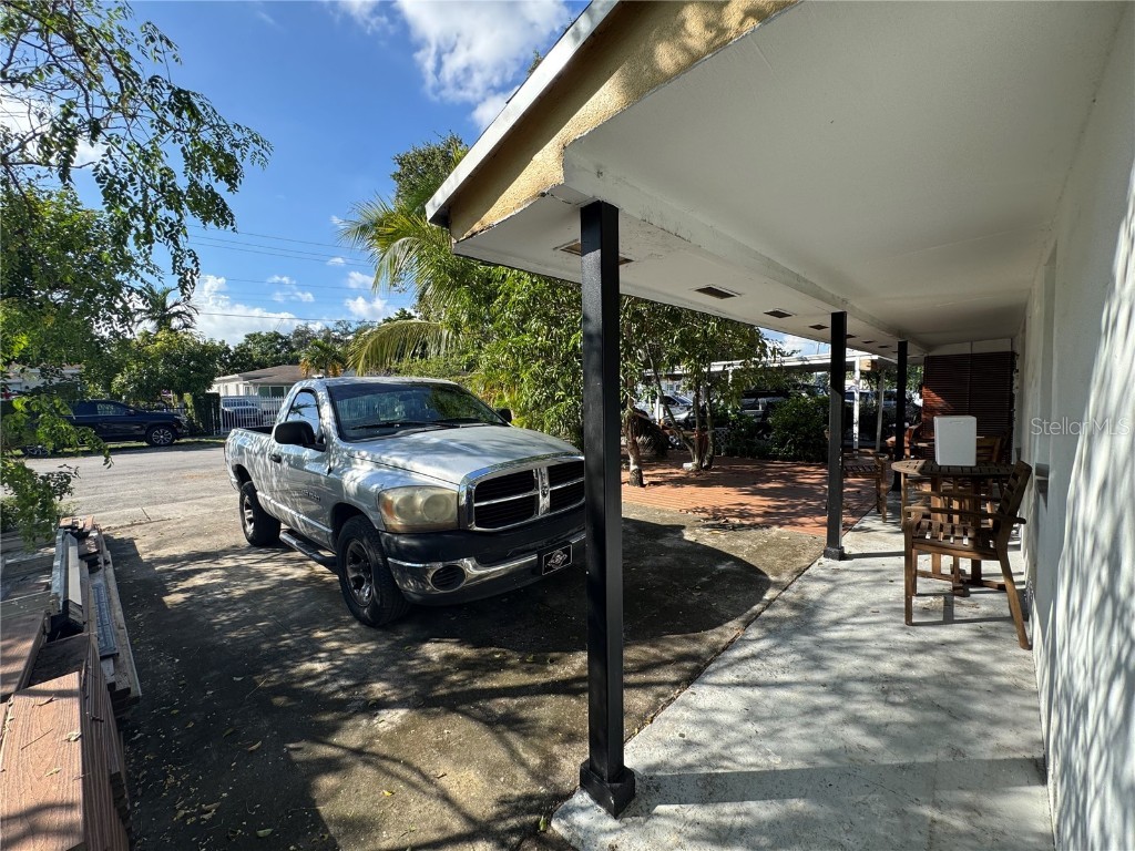 1025 NW 31st Avenue Miami FL 33125 TB8449729 image3