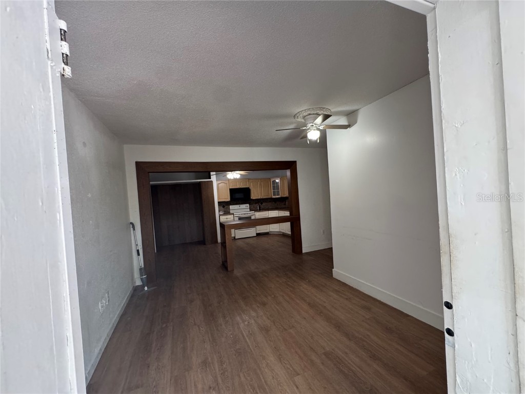 1025 NW 31st Avenue Miami FL 33125 TB8449729 image5