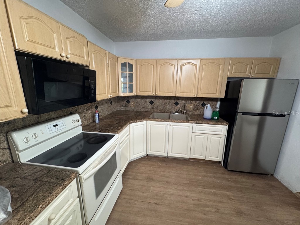 1025 NW 31st Avenue Miami FL 33125 TB8449729 image8