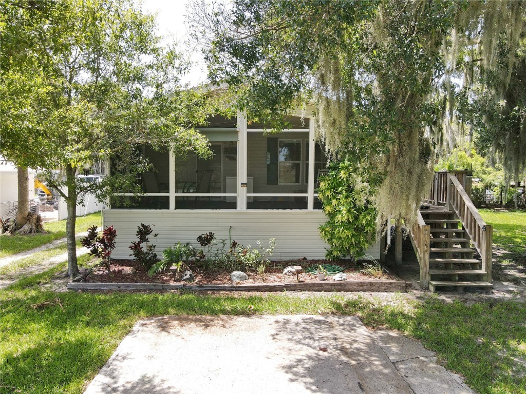 1025 Roberts Lane Moore Haven FL 33471 - LAKE OKEECHOBEE OK221571 image1