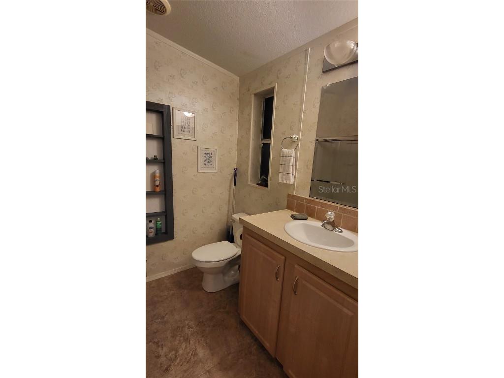 1025 Roberts Lane Moore Haven FL 33471 - LAKE OKEECHOBEE OK225716 image50