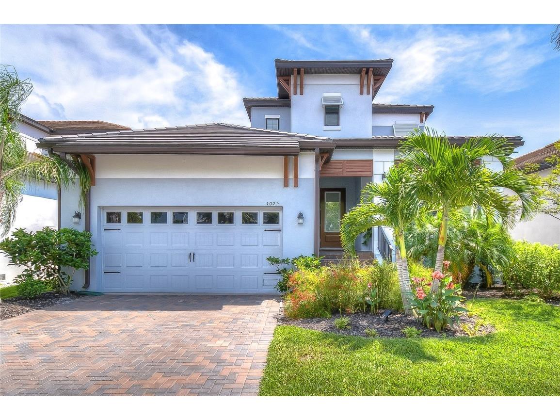 1025 Seagrape Drive Ruskin FL 33570 T3397181 image1