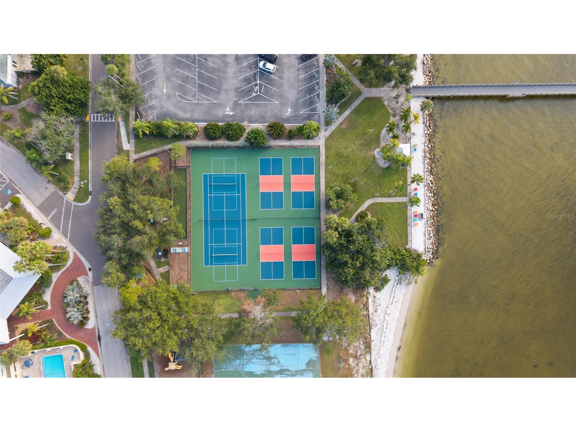 1025 Seagrape Drive Ruskin FL 33570 TB8446095 image54