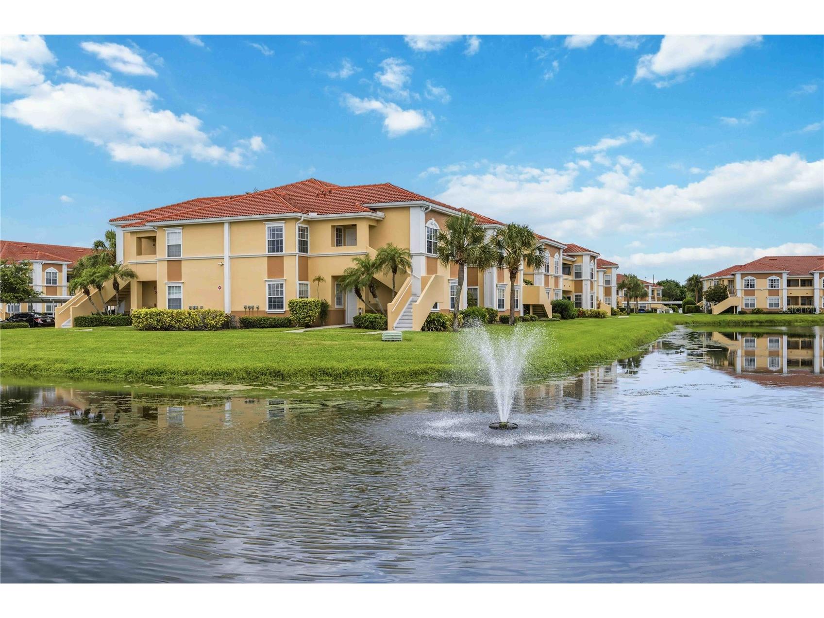1025 Villagio Circle #208 Sarasota FL 34237 A4696723 image1
