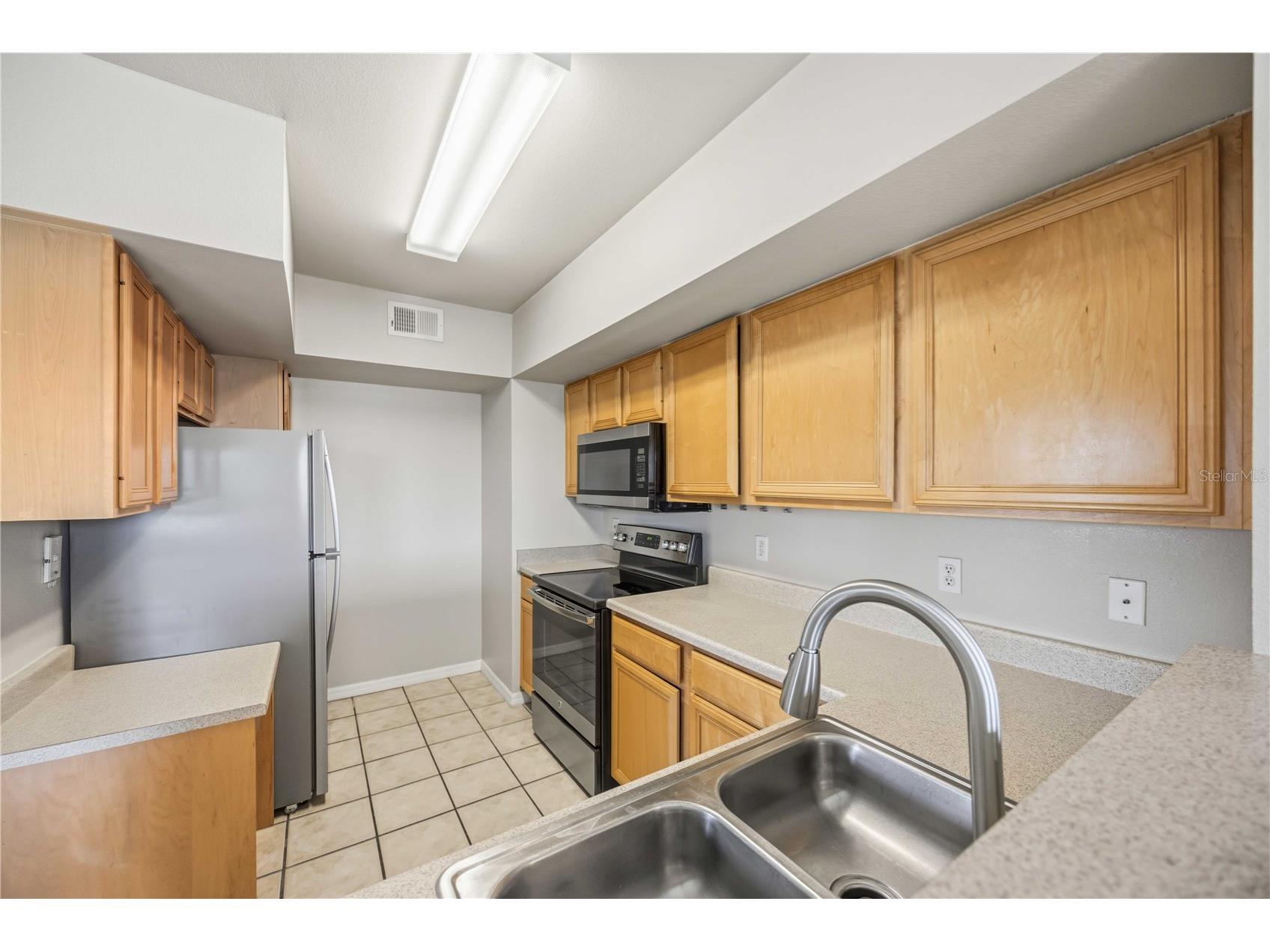 1025 Villagio Circle #208 Sarasota FL 34237 A4696723 image13