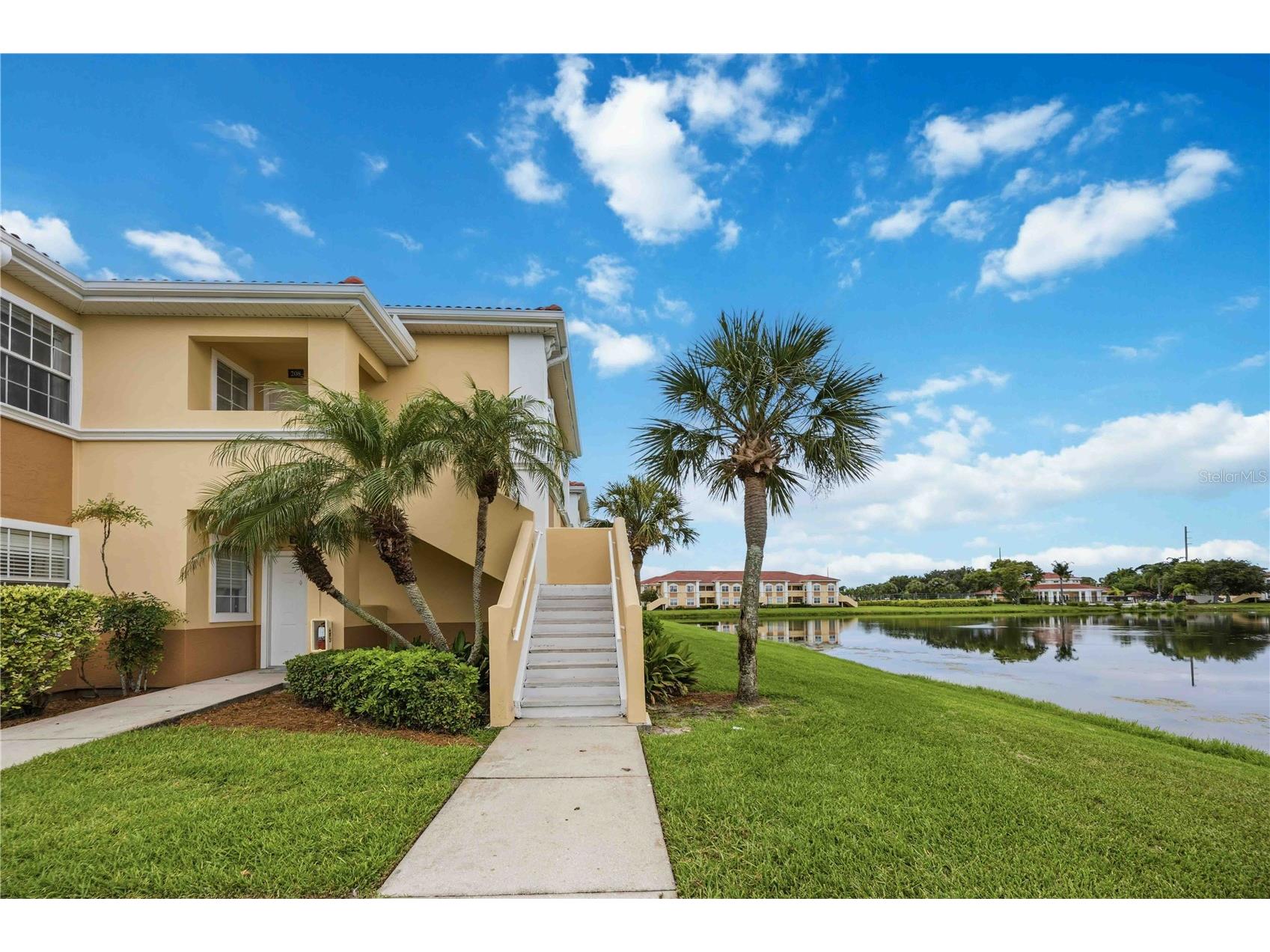 1025 Villagio Circle #208 Sarasota FL 34237 A4696723 image2