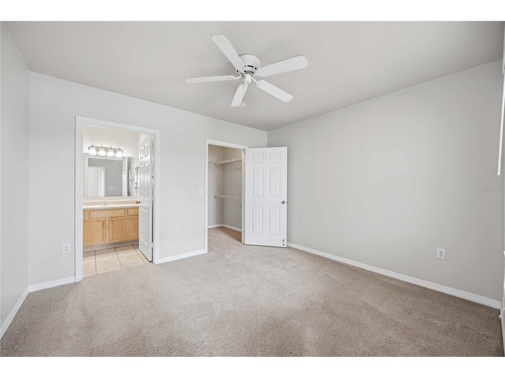 1025 Villagio Circle #208 Sarasota FL 34237 A4696723 image21