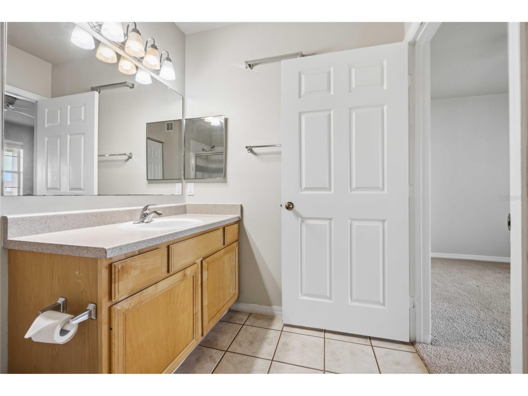 1025 Villagio Circle #208 Sarasota FL 34237 A4696723 image28