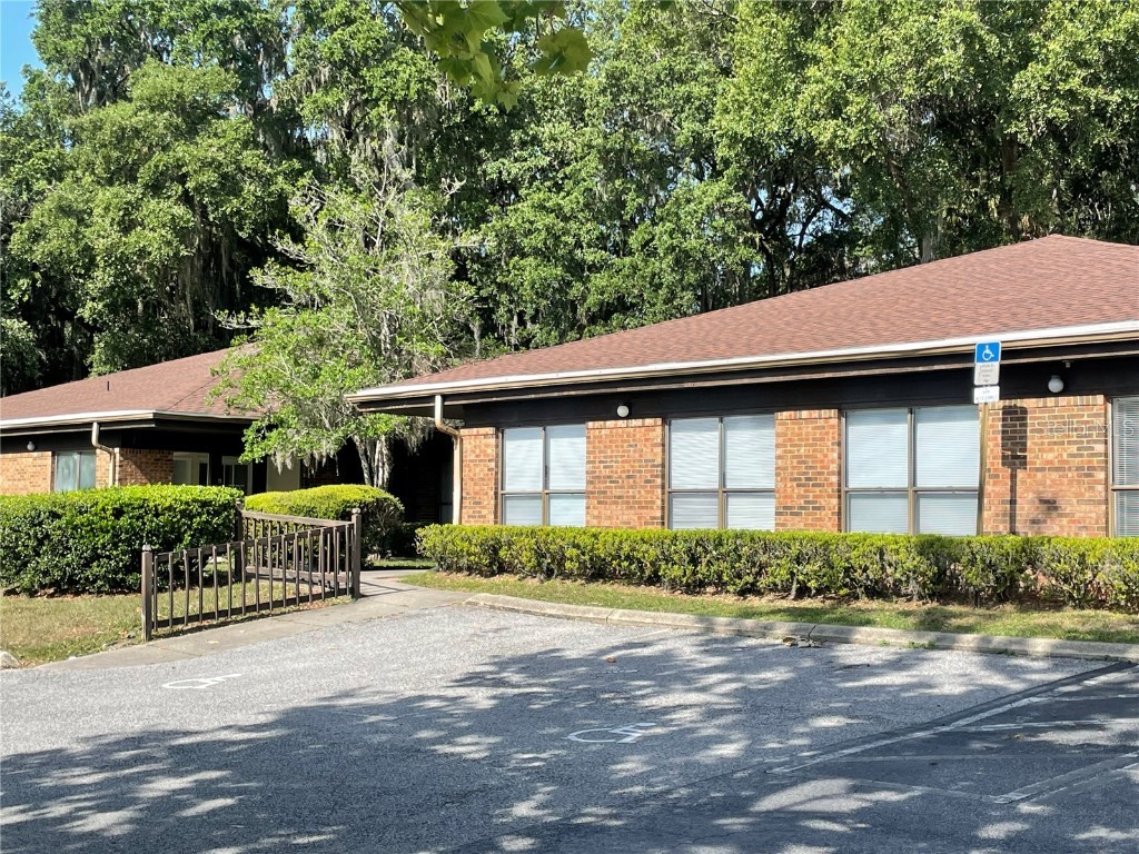 10252 SE Us Highway 441 #6 Belleview FL 34420 OM683869 image1