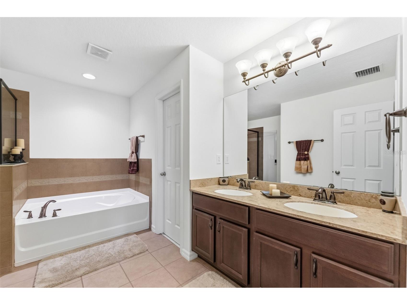 10257 Newminster Loop Ruskin FL 33573 TB8526432 image23