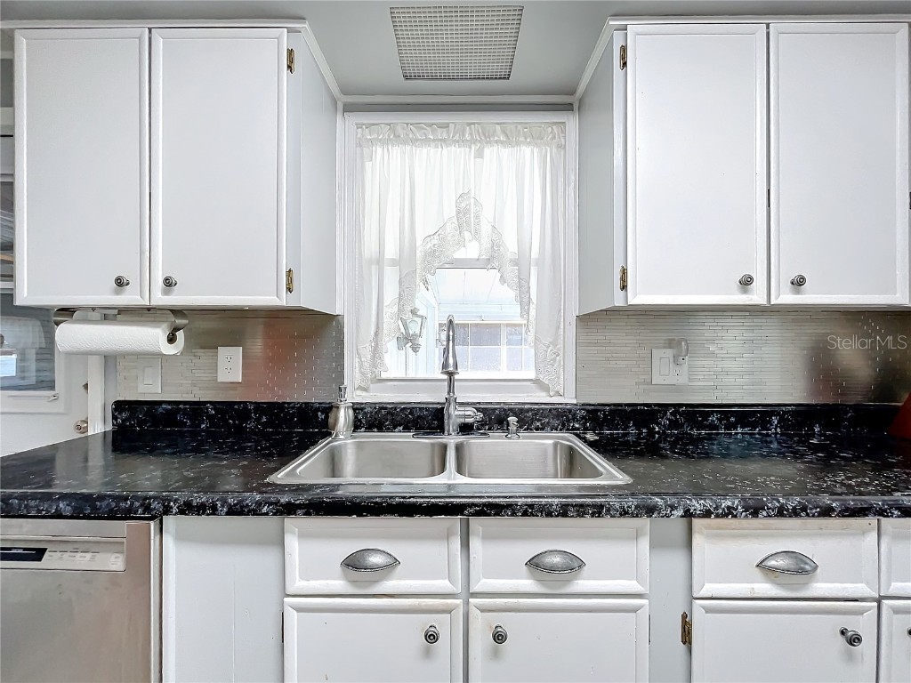 1026 Capella Drive Tavares FL 32778 - Lake Frances G5091584 image11