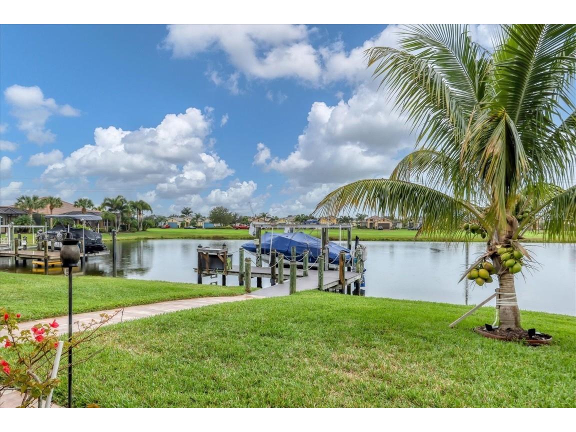1026 Kestrel Court Bradenton FL 34208 - MANATEE RIVER A4595211 image1