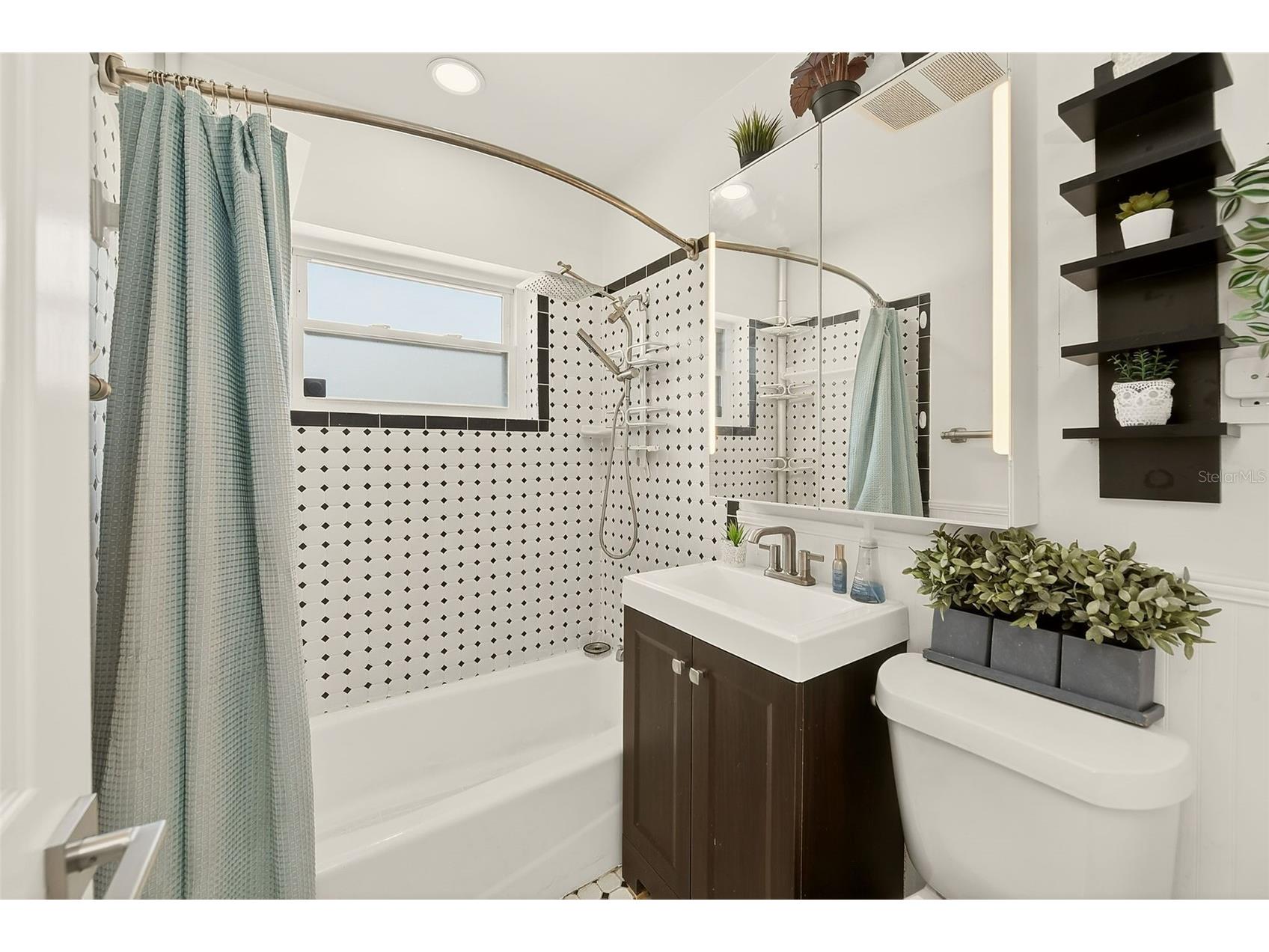 1026 Meadowlawn Drive N Saint Petersburg FL 33702 TB8492404 image17