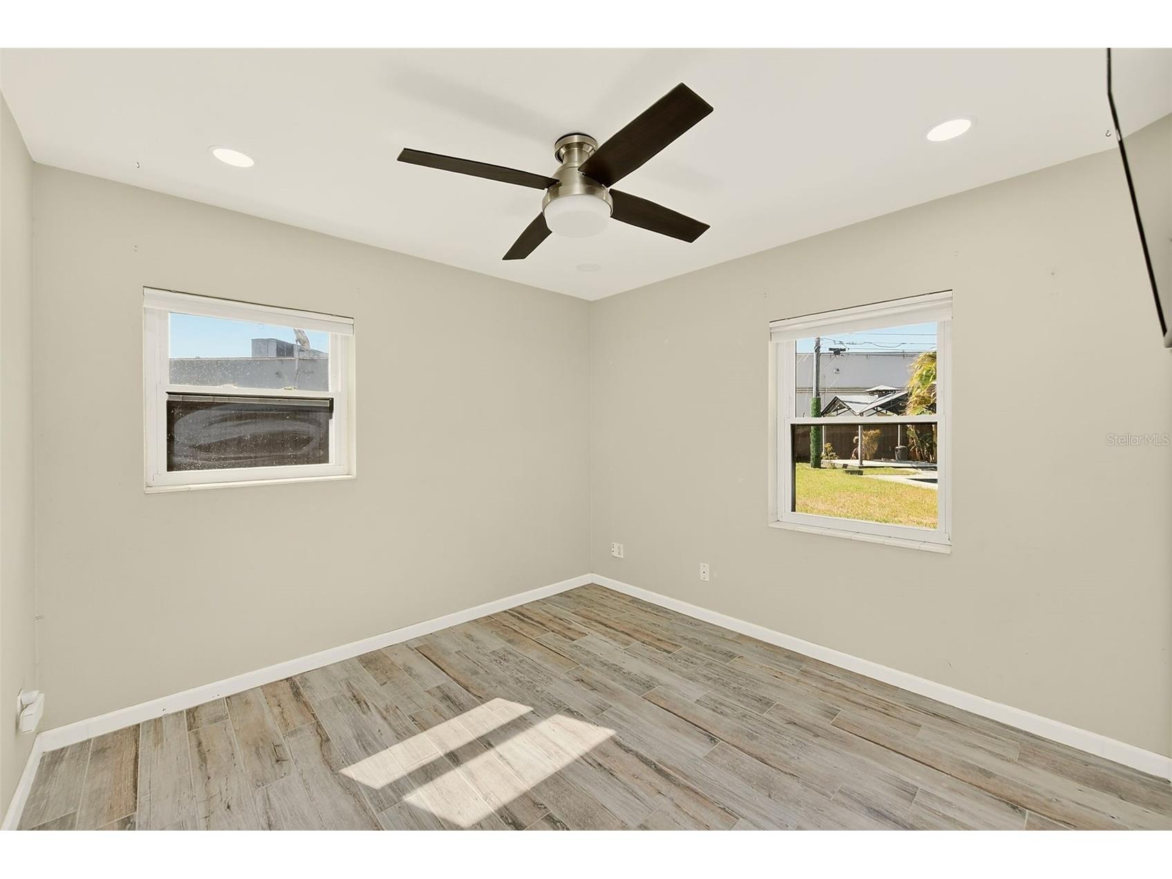 1026 Meadowlawn Drive N Saint Petersburg FL 33702 TB8492404 image18