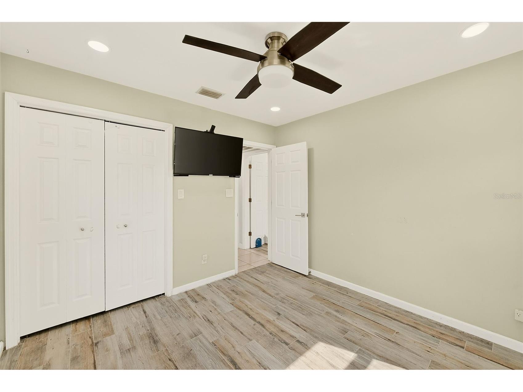 1026 Meadowlawn Drive N Saint Petersburg FL 33702 TB8492404 image19