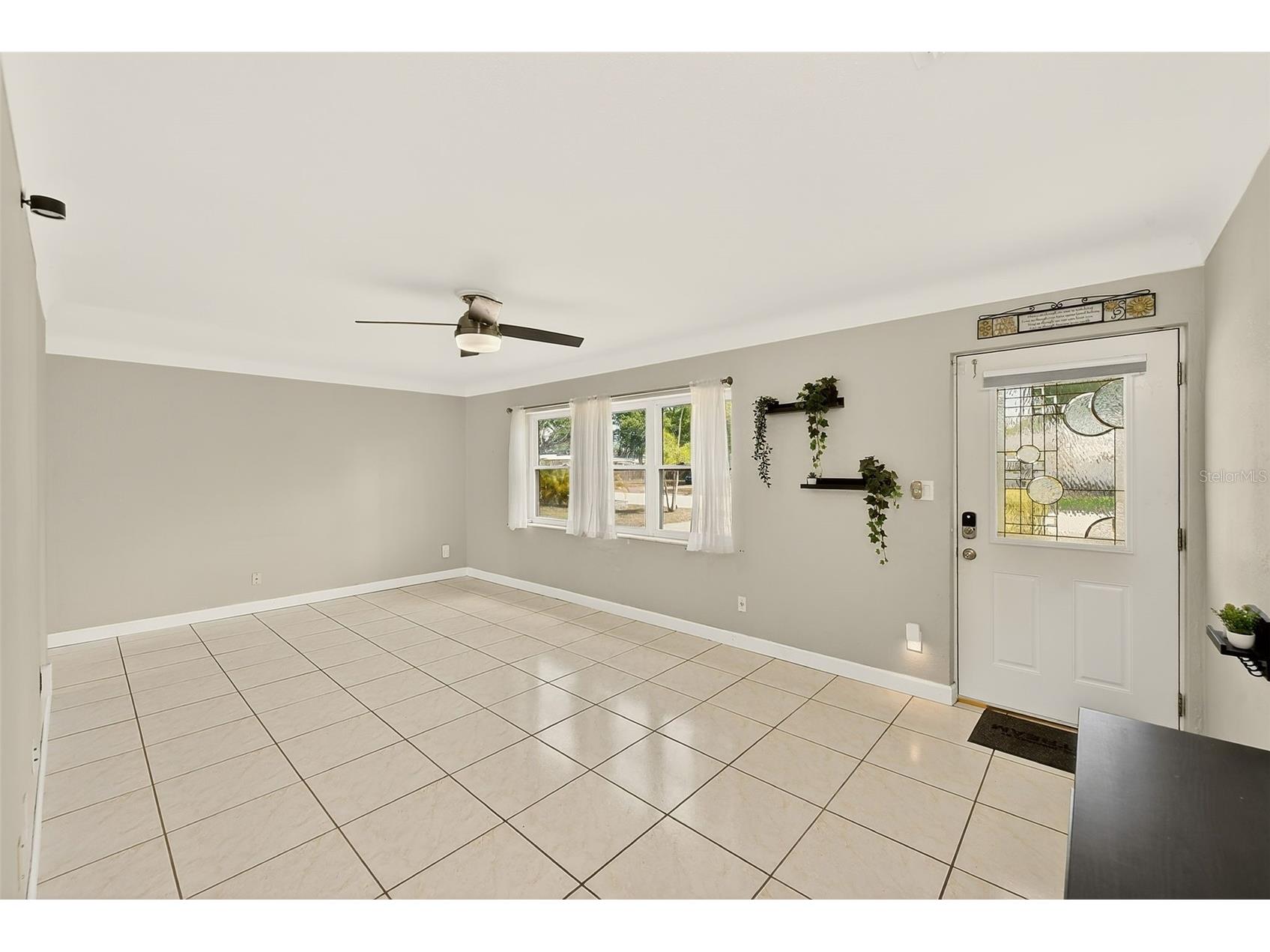 1026 Meadowlawn Drive N Saint Petersburg FL 33702 TB8492404 image4