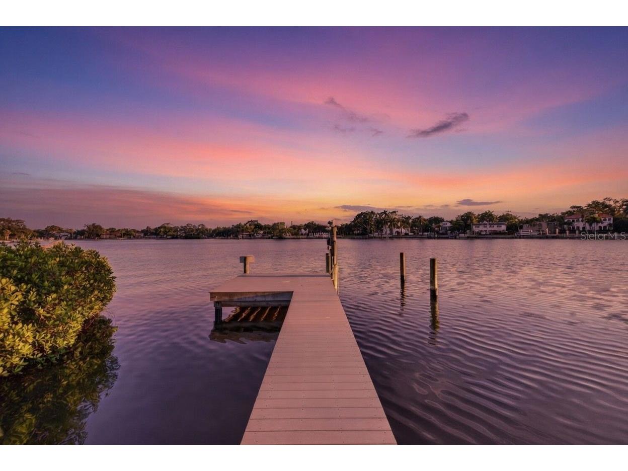 1026 Monterey Boulevard NE Saint Petersburg FL 33704 TB8508630 image8