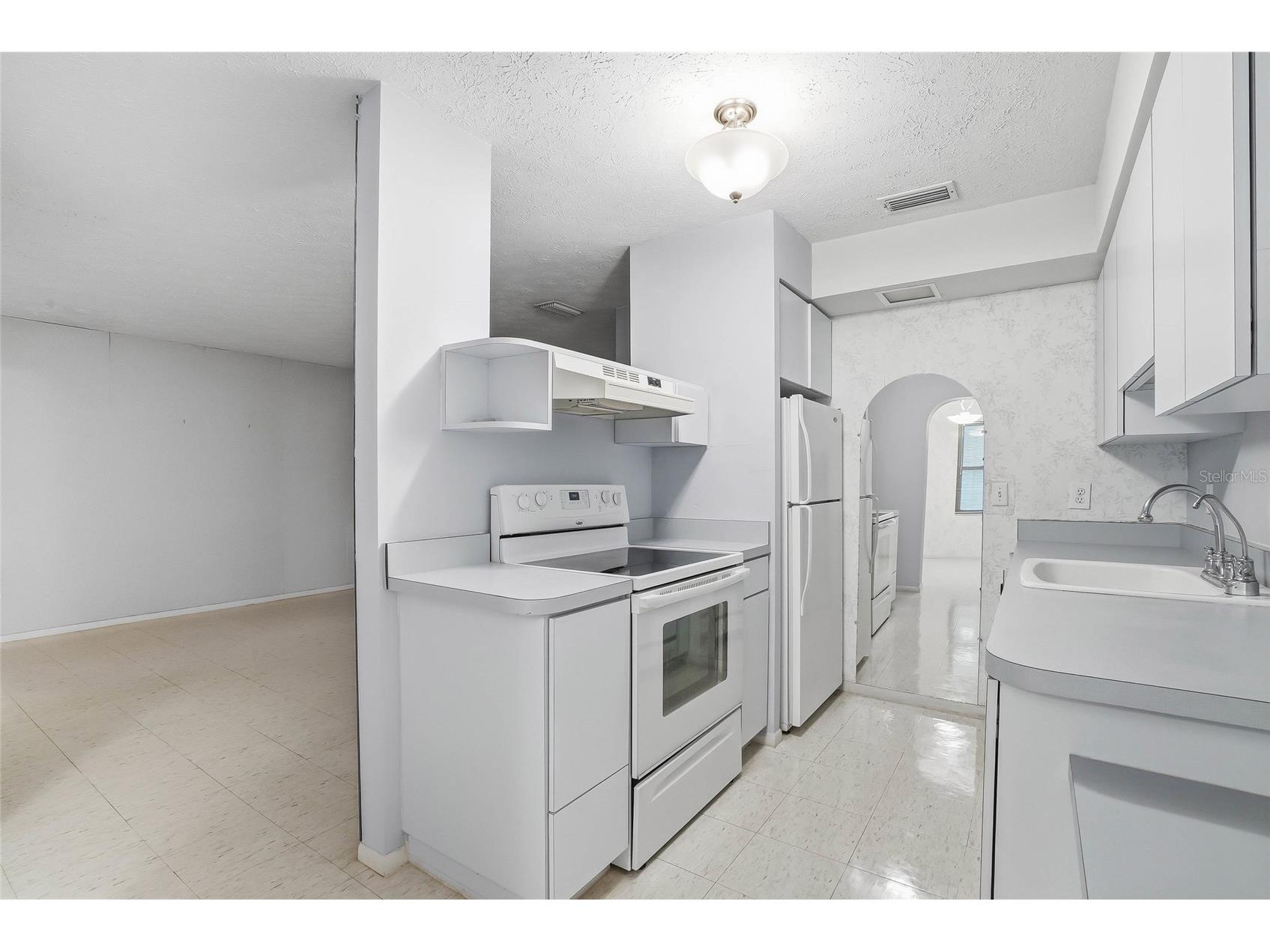 1026 W Rambla Street Tampa FL 33612 TB8506402 image23