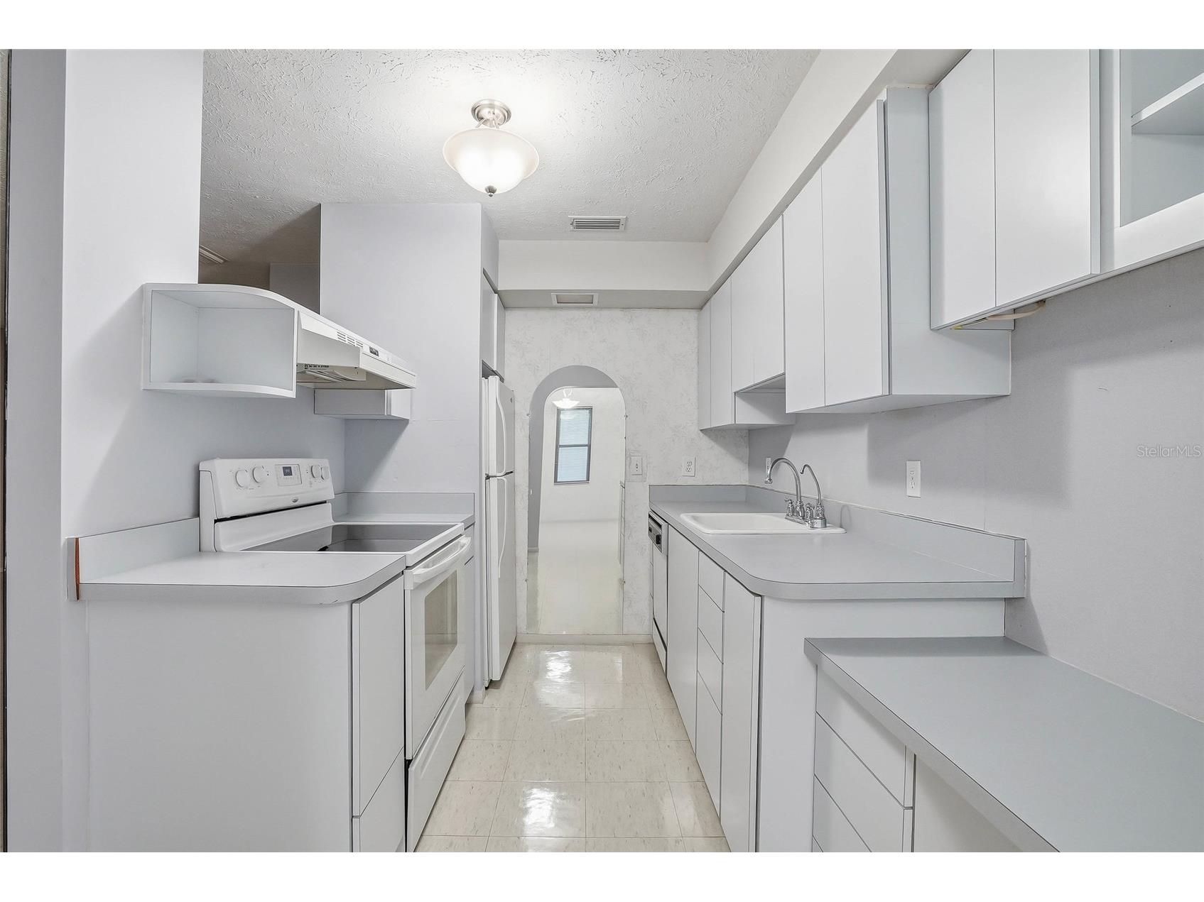 1026 W Rambla Street Tampa FL 33612 TB8506402 image3