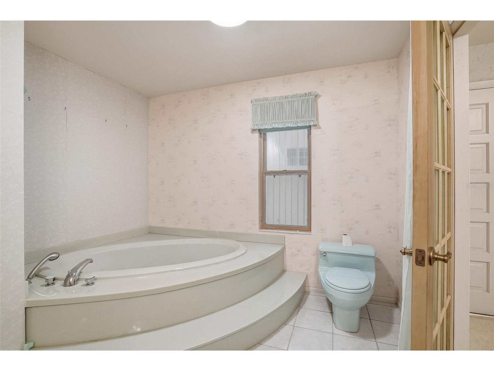 1026 W Rambla Street Tampa FL 33612 TB8506402 image32