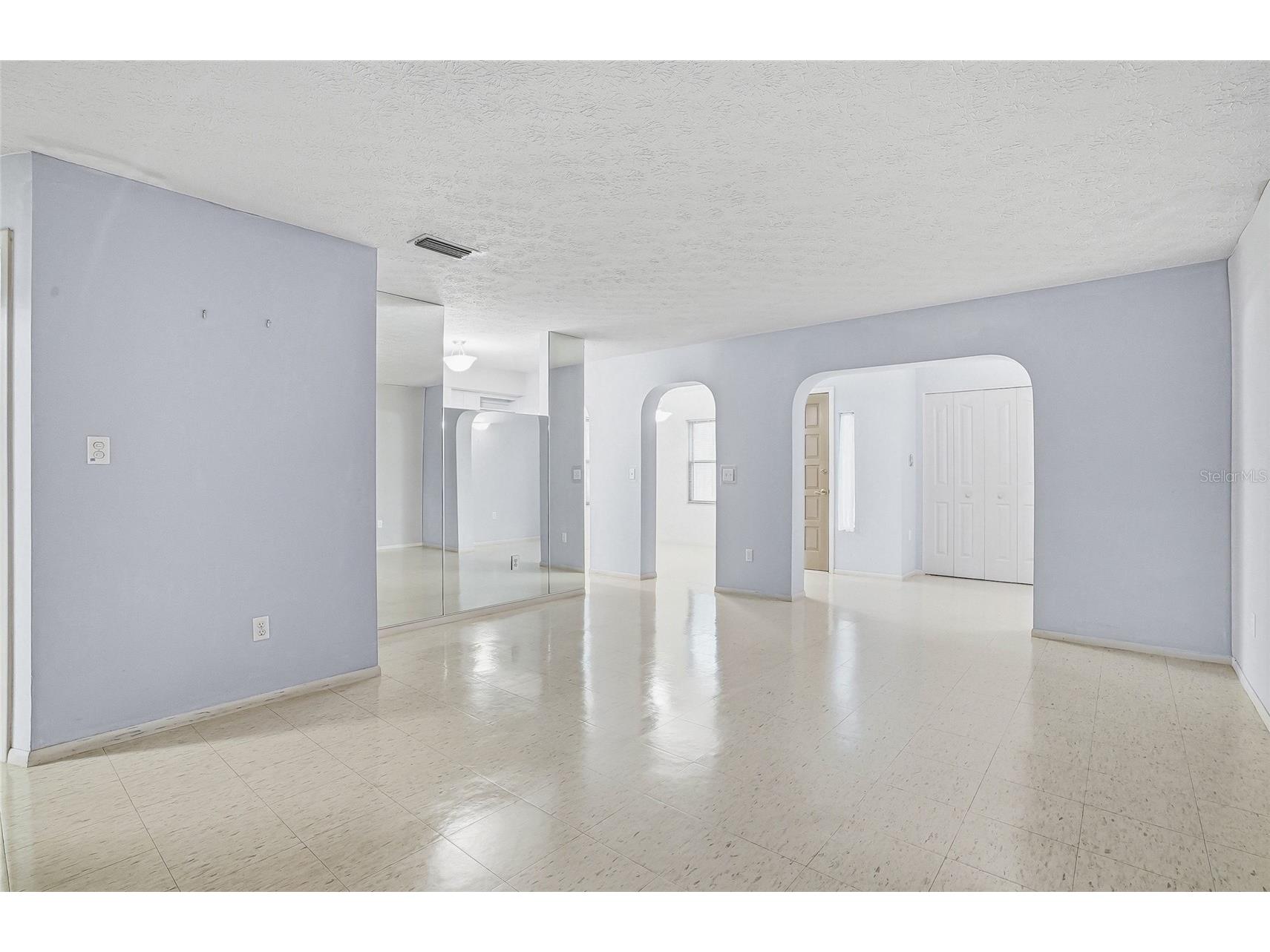 1026 W Rambla Street Tampa FL 33612 TB8506402 image6