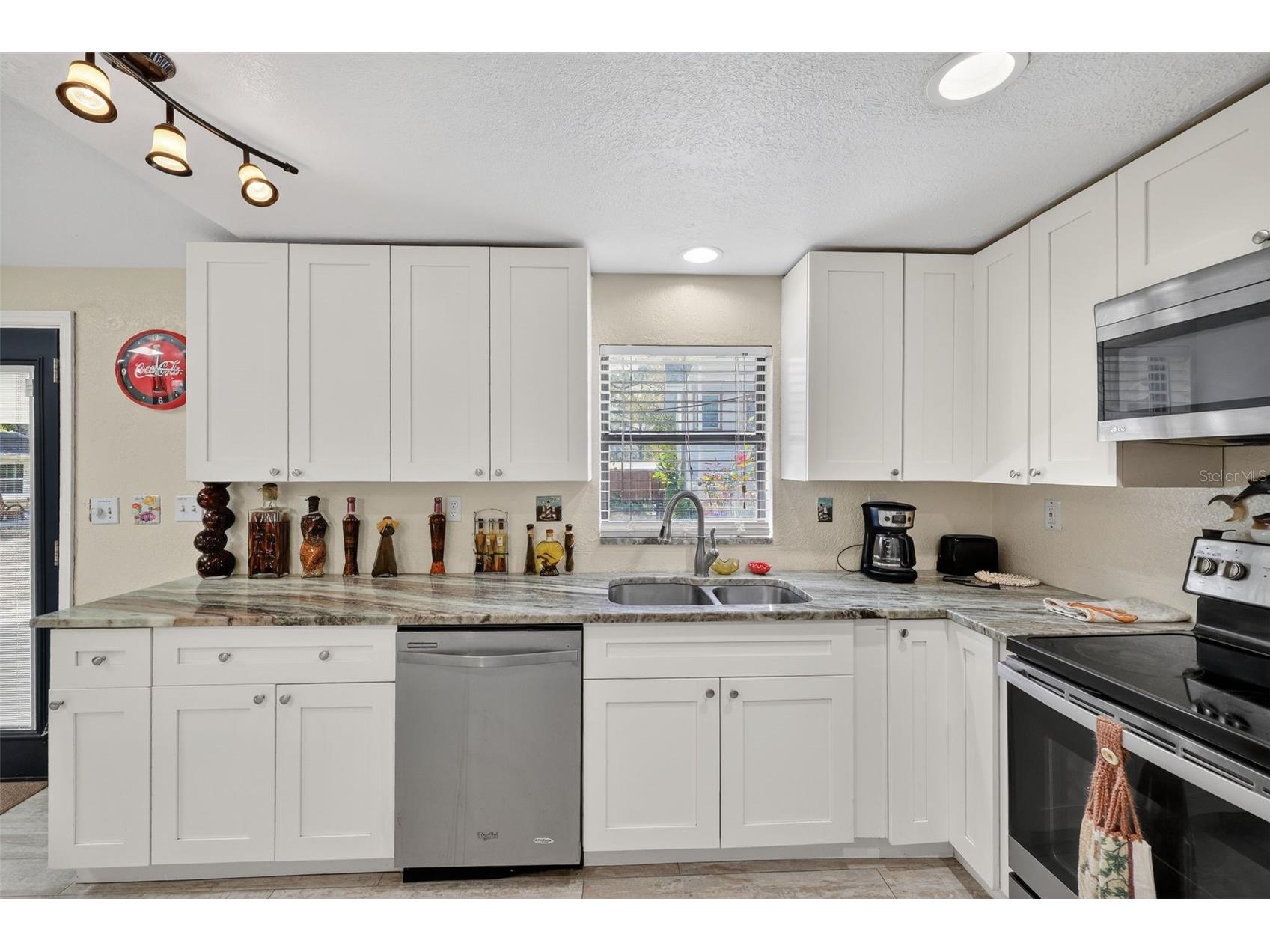 10262 Memorial Highway Tampa FL 33615 TB8484255 image19