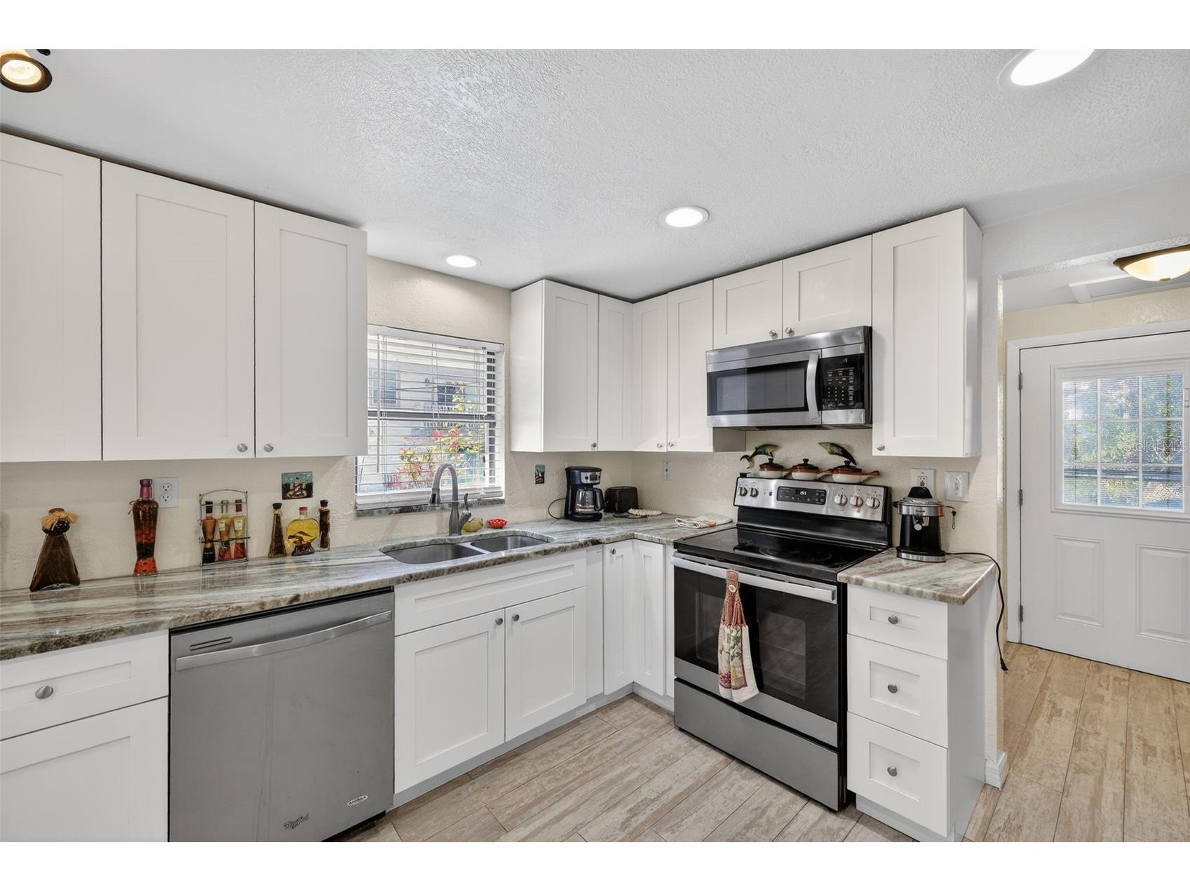 10262 Memorial Highway Tampa FL 33615 TB8484255 image20