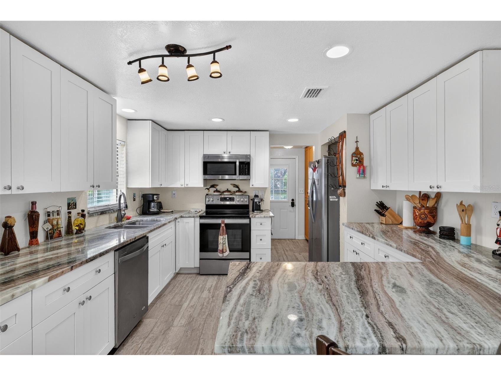 10262 Memorial Highway Tampa FL 33615 TB8484255 image21