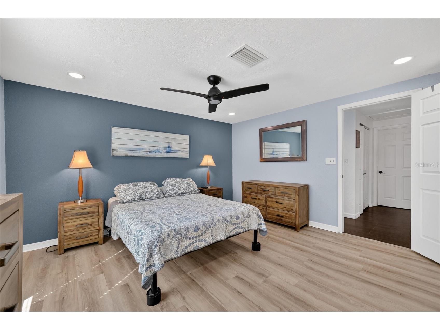 10262 Memorial Highway Tampa FL 33615 TB8484255 image4