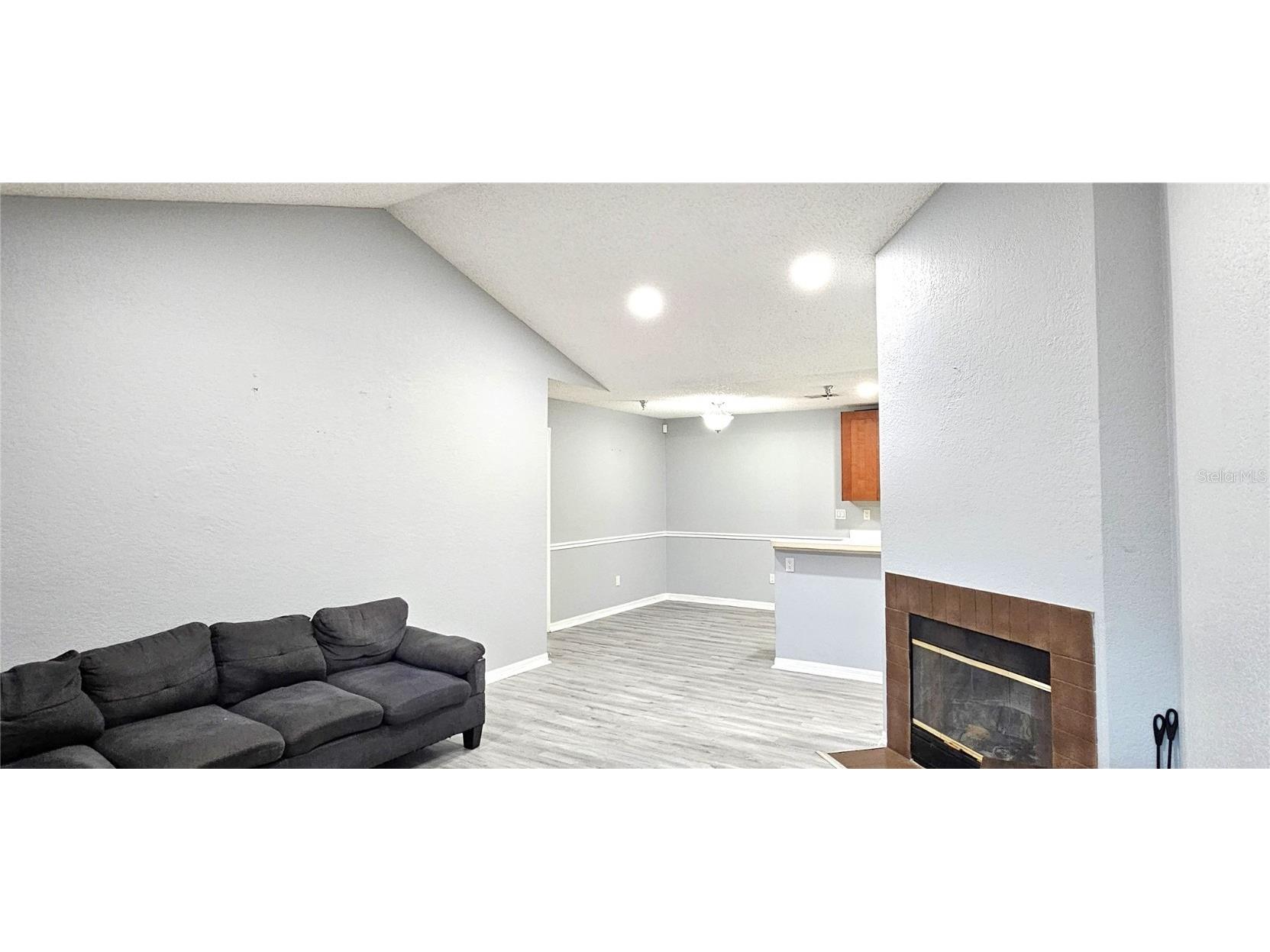 10263 Gandy Boulevard N #2014 Saint Petersburg FL 33702 TB8452421 image5