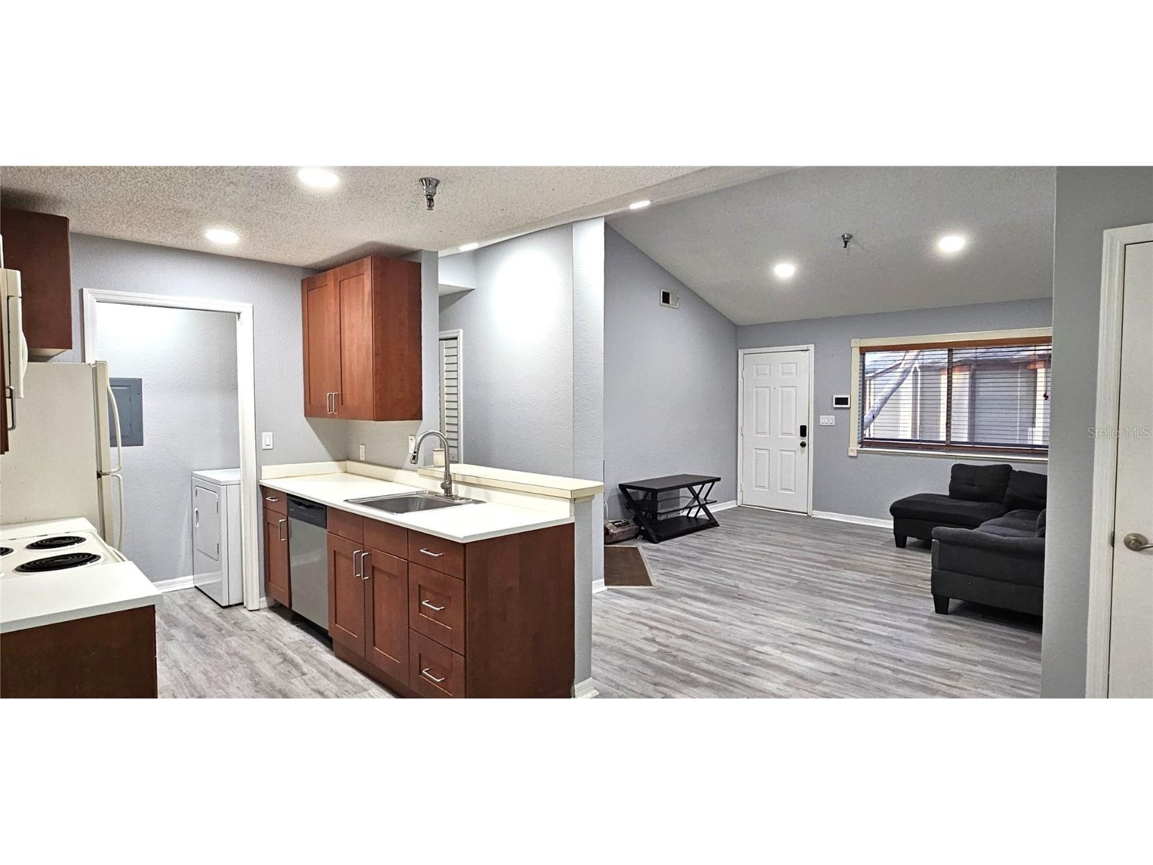 10263 Gandy Boulevard N #2014 Saint Petersburg FL 33702 TB8452421 image7